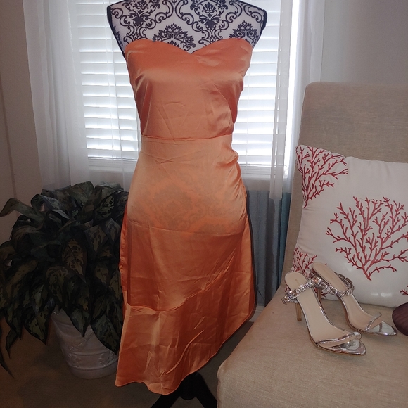 Satin asymmetrical strapless dress New 10 - Picture 1 of 11